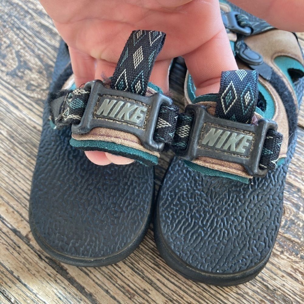 Nike sandals   - Picture 8 of 10